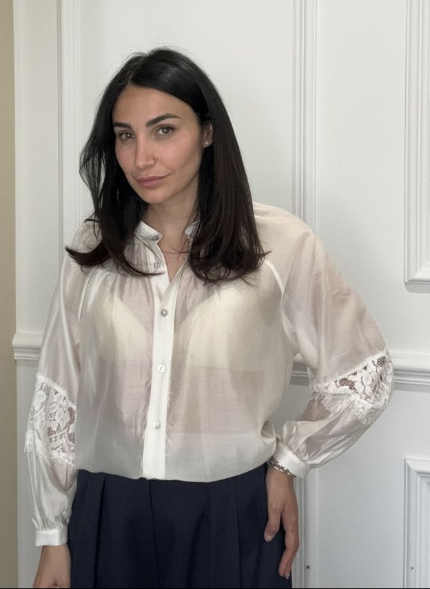 EIKI- Blusa Bianca con Pizzo